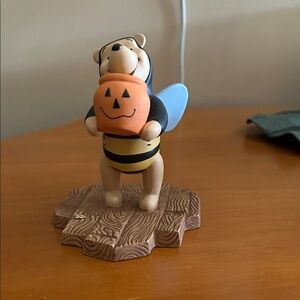 Disney Pooh & Friends Figurine - Cream